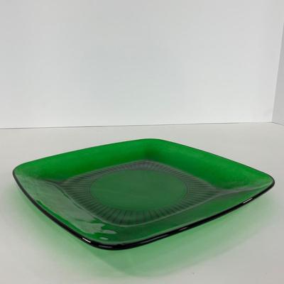 -68- GLASSWARE | Anchor Hocking Glass Co. | Forest Green Square Plates
