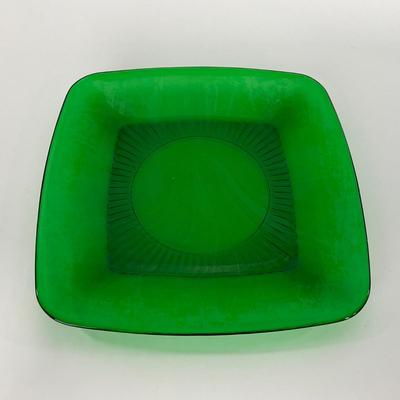 -68- GLASSWARE | Anchor Hocking Glass Co. | Forest Green Square Plates