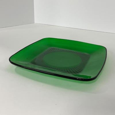 -69- GLASSWARE | Anchor Hocking Glass Co. Forest Green | Small Plates & Creamers