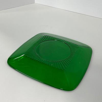 -69- GLASSWARE | Anchor Hocking Glass Co. Forest Green | Small Plates & Creamers