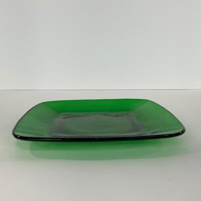 -69- GLASSWARE | Anchor Hocking Glass Co. Forest Green | Small Plates & Creamers