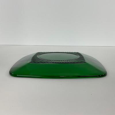 -69- GLASSWARE | Anchor Hocking Glass Co. Forest Green | Small Plates & Creamers