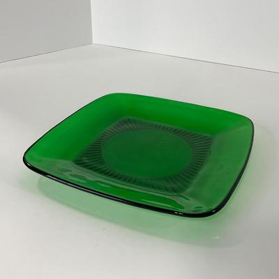 -69- GLASSWARE | Anchor Hocking Glass Co. Forest Green | Small Plates & Creamers