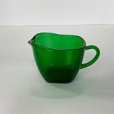 -69- GLASSWARE | Anchor Hocking Glass Co. Forest Green | Small Plates & Creamers
