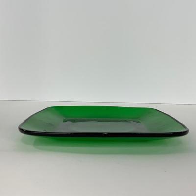 -69- GLASSWARE | Anchor Hocking Glass Co. Forest Green | Small Plates & Creamers
