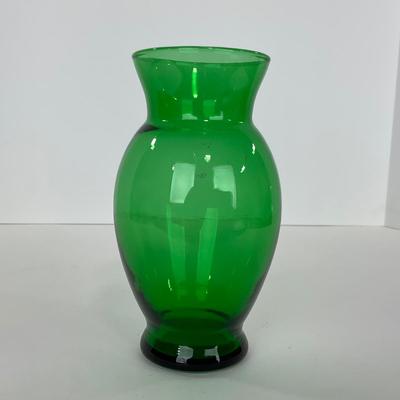 -70- GLASSWARE | Anchor Hocking Glass Co. | Forest Green Vases