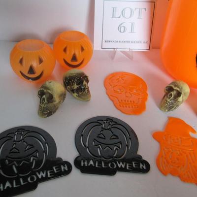 Misc Lot of Plastic Halloween Pail, Skulls, More