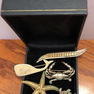 Vintage Fashion Pins Jewelry -Lot J210