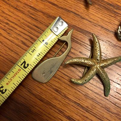 Vintage Fashion Pins Jewelry -Lot J210