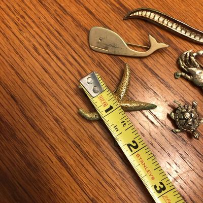 Vintage Fashion Pins Jewelry -Lot J210