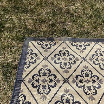 OUTDOOR/INDOOR PATIO AREA RUG