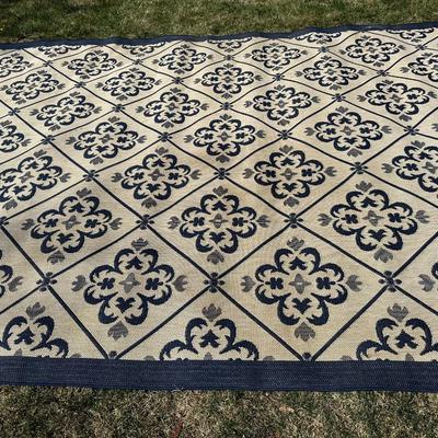 OUTDOOR/INDOOR PATIO AREA RUG