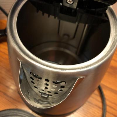 Hamilton-Beach Coffee Percolator & Electric Tea Kettle Water Boiler & Heater -Lot 432