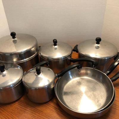 Vintage Farberware (14 Total Pieces) -Lot 435