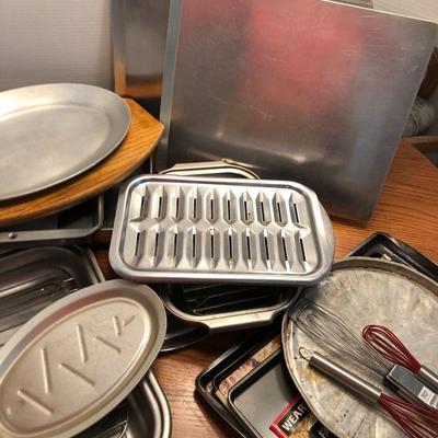 Pans, Pans & More Pans plus some -Lot 438
