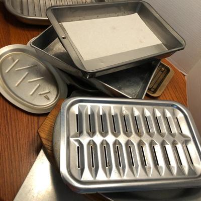 Pans, Pans & More Pans plus some -Lot 438