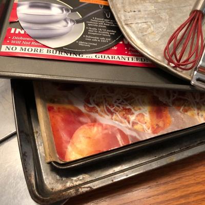 Pans, Pans & More Pans plus some -Lot 438