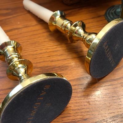 Candle Lot: Candles, Candle Holders & Basket -Lot 439