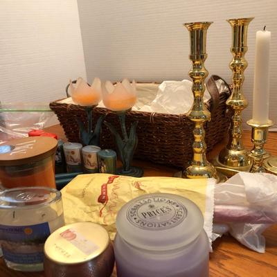 Candle Lot: Candles, Candle Holders & Basket -Lot 439