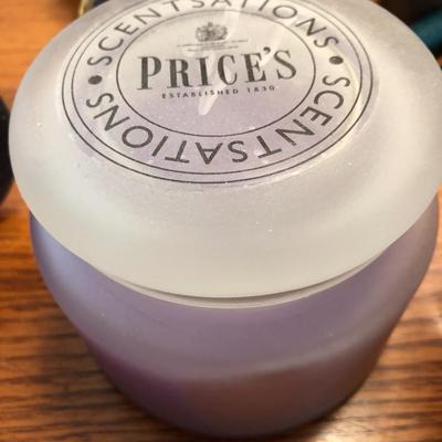 Candle Lot: Candles, Candle Holders & Basket -Lot 439