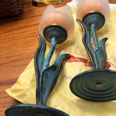 Candle Lot: Candles, Candle Holders & Basket -Lot 439