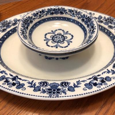 Wedgewood Mandarin Harvest Plates & Wedgewood & Co. Gravy Boat & Plate -Lot 441