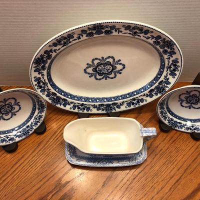 Wedgewood Mandarin Harvest Plates & Wedgewood & Co. Gravy Boat & Plate -Lot 441