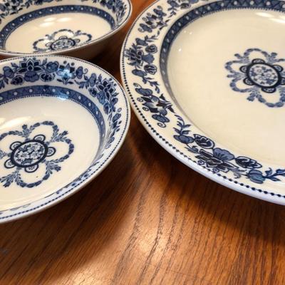 Wedgewood Mandarin Harvest Plates & Wedgewood & Co. Gravy Boat & Plate -Lot 441