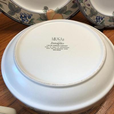 Mikasa Intaglio CAC29 Garden Harvest -Lot 443