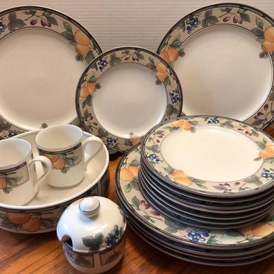 Mikasa Intaglio CAC29 Garden Harvest -Lot 443