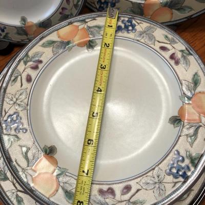 Mikasa Intaglio CAC29 Garden Harvest -Lot 443