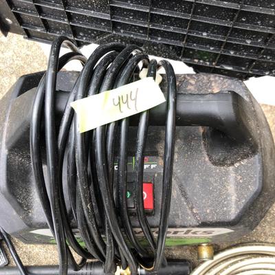 Greenworks 1700 PSI Electric Pressure Washer GPW1704 -Lot 444
