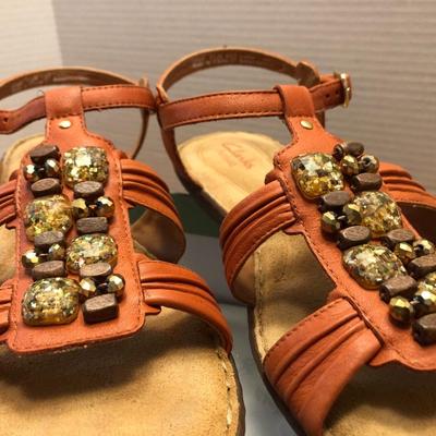 *NEW* Alfani & Clarkâ€™s Womanâ€™s Shoes Size 8.5M -Lot 447