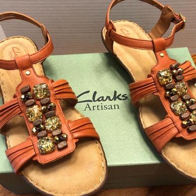 *NEW* Alfani & Clarkâ€™s Womanâ€™s Shoes Size 8.5M -Lot 447