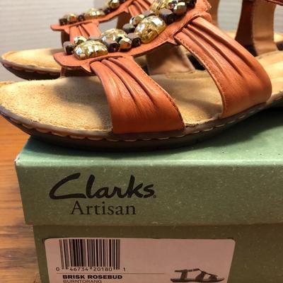 *NEW* Alfani & Clarkâ€™s Womanâ€™s Shoes Size 8.5M -Lot 447