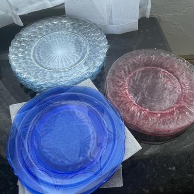 Cute Vintage Collectible Plates