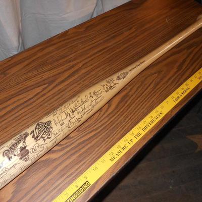 SAN DIEGO PADRES WORLD SERIES 1998 CARVED AUTOGRAPHED BASEBALL BAT
