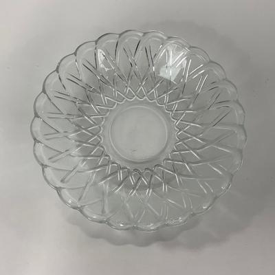 -86- GLASSWARE | Pretzel Indiana Glass Co. | Bowls