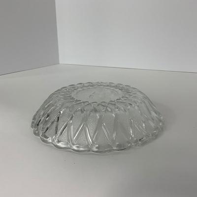 -86- GLASSWARE | Pretzel Indiana Glass Co. | Bowls