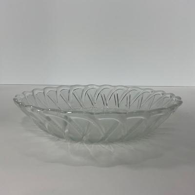 -86- GLASSWARE | Pretzel Indiana Glass Co. | Bowls