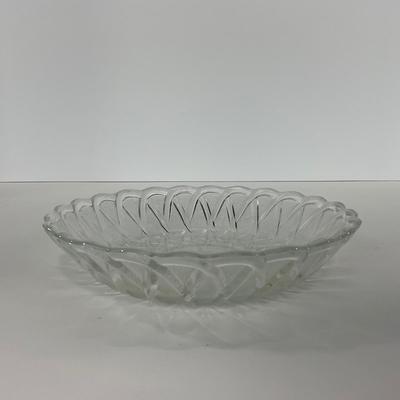 -86- GLASSWARE | Pretzel Indiana Glass Co. | Bowls