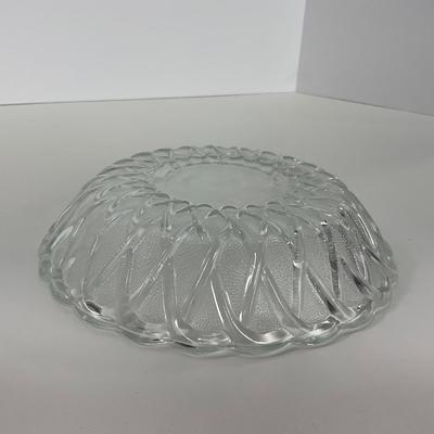 -86- GLASSWARE | Pretzel Indiana Glass Co. | Bowls
