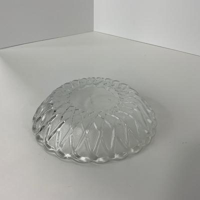 -86- GLASSWARE | Pretzel Indiana Glass Co. | Bowls