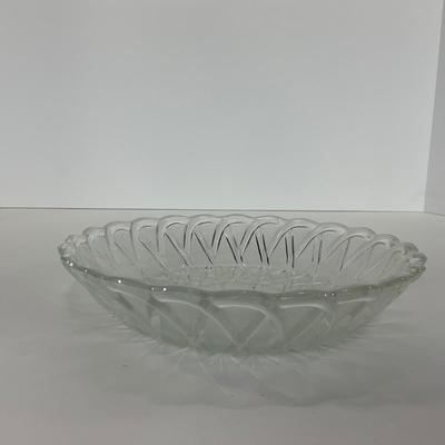 -86- GLASSWARE | Pretzel Indiana Glass Co. | Bowls