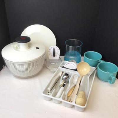 444 OXO Salad Spinner & Utensils