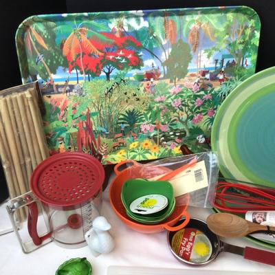 445 Colorful Kitchen Accessories Lot