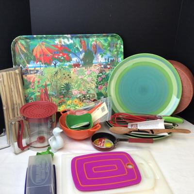 445 Colorful Kitchen Accessories Lot
