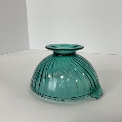 -89- GLASSWARE | Swirl Jeanette Glass Co. | Ultra Marine Two Handled Bowl