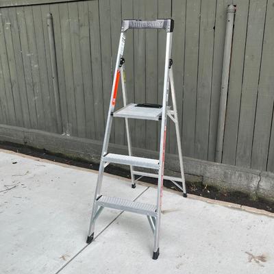 LITTLE GIANT ~ Step Ladder