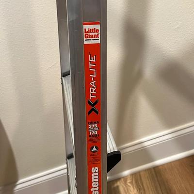 LITTLE GIANT ~ Step Ladder